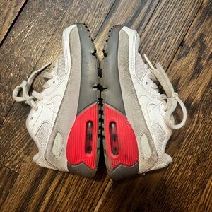 Nike Kids Sneakers in White and Red